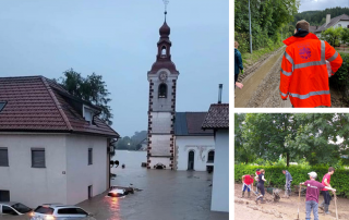 Poplavljena ulica, kuća i crkva. Delatnici Caritasa u akciji.