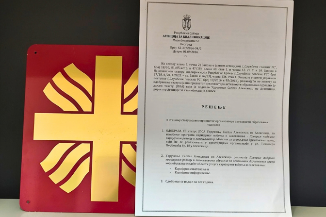 Logo Caritasa i Rešenje o akreditaciji